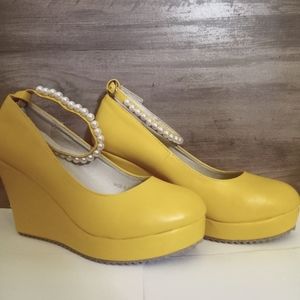 Yellow wedge shoes, size 35 EU
